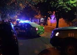 "Es cobani, matalo": Balearon a un policía para robarle su auto y su arma en González Catán