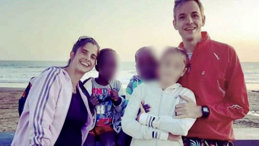 Detuvieron a la pareja que abandonó a dos nenes africanos adoptados