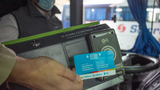 Continúa la renovación de abonos del transporte público para personas con discapacidad