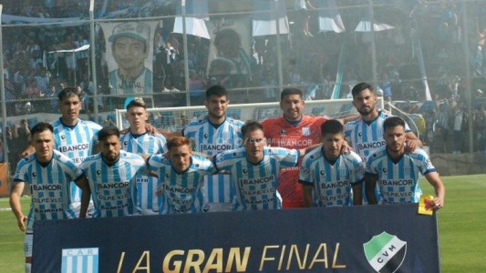 Racing venció a Villa Mitre por penales y ascendió a la Primera Nacional
