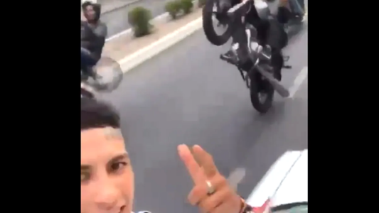 Denuncian penalmente a L-Gante por violar leyes viales en una caravana en homenaje al "Noba"