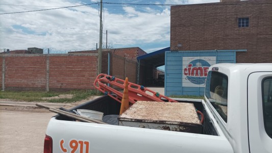 Le cayó ácido en el ojo mientas trabajaba