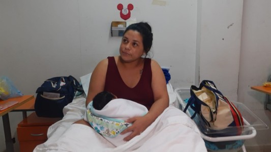 Sala de parto sin agua ni aire acondicionado en el Hospital Misericordia