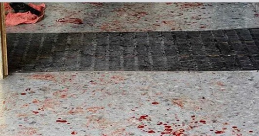 Albañiles discutieron con el administrador de un edificio y lo apuñalaron