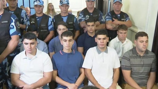 Crimen de Fernando Báez Sosa: los rugbiers serán visitados por sus familias antes del veredicto