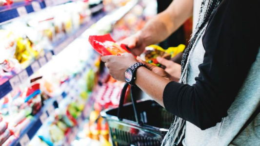 En enero una familia de cuatro integrantes necesitó $ 63.339 para poder comer en Córdoba