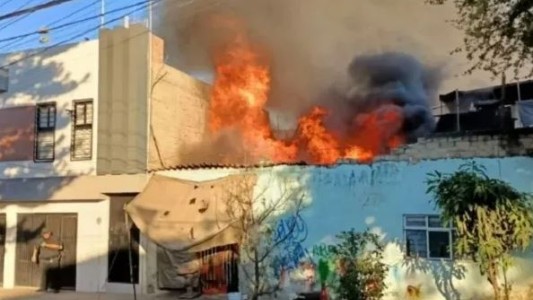 Ensenada: Atacó a golpes a su madre, la encerró y en su huida incendió la vivienda