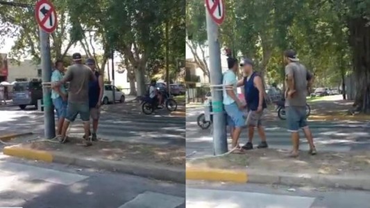 Detención ciudadana: quiso robar y lo ataron a un poste de luz