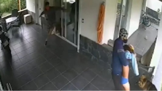 “Media hora de pesadilla”: La desesperada lucha de un hombre para evitar que secuestren a su hijo de 9 años en un robo