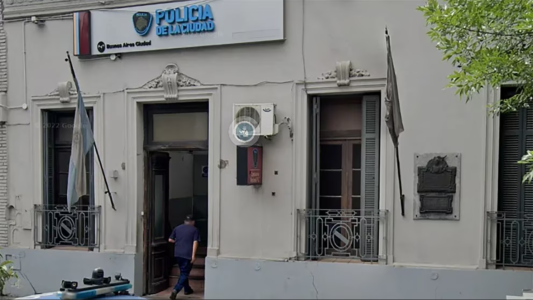 Siguen prófugos los cuatro presos que escaparon de una comisaría de Flores