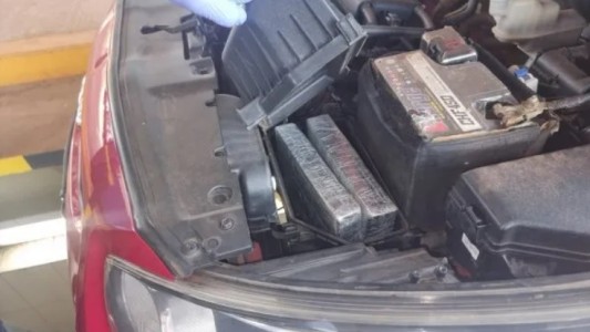 Atrapados con más de 3 kilos de cocaína en el filtro de aire del auto