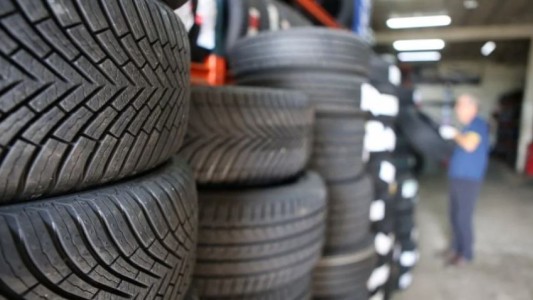 Cayó una banda que contrabandeaba neumáticos y aceite en camiones