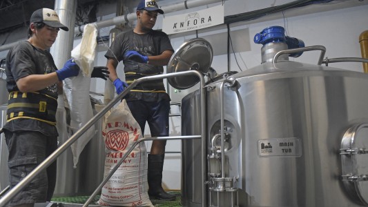 La producción artesanal de cerveza rompe récords en la Argentina y es líder en Latinoamérica