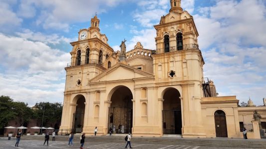 Se realizó una misa en la catedral por los 10 años de papado de Francisco