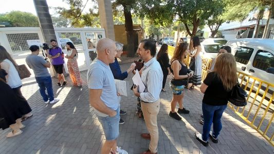 Colegio Dante Alighieri: padres reclaman contra aumento de cuotas y violencia institucional