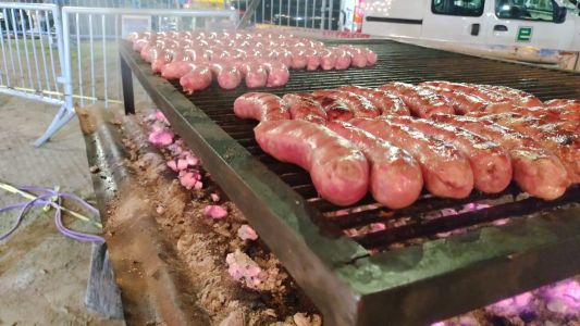 Ya se vive el festival del humor y el choripán