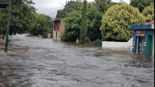 Evacuados por la crecida de los ríos en Calamuchita y Río Cuarto