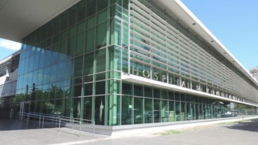 Una mujer está muy grave tras ser rociada con alcohol y prendida fuego en su casa de Rosario