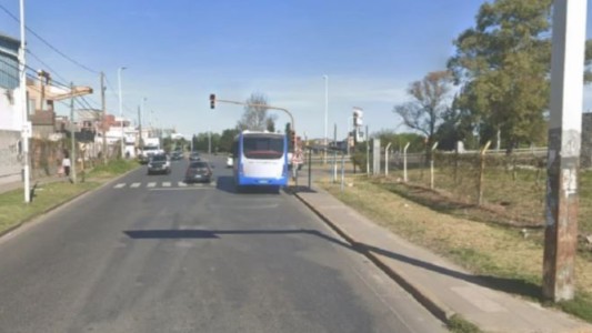 Ciudadela: un joven apuñaló y mató a un ladrón que le quiso robar en una parada de colectivo