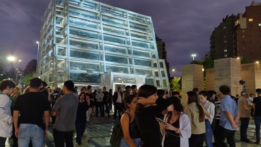 Inauguran la refuncionalización de Plaza España