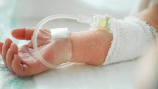 Beba internada por ingerir cocaína: condenaron a los padres