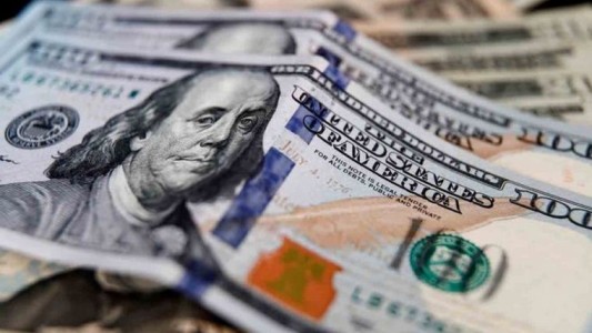 El dólar "blue" inició el mes en baja, mientras suben cotizaciones financieras
