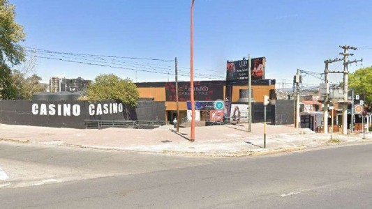 Villa Carlos Paz: una mujer de 81 años murió al caer de las escaleras del casino