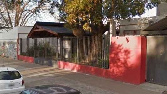 La Plata: simularon ser alumnos, ingresaron a un colegio y les robaron a los preceptores