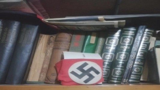 Fueron por un caso de explotación sexual y se encontraron también con un museo nazi