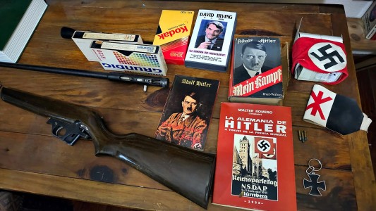 Abogado investigado por "museo nazi" dijo que los objetos secuestrados son "recuerdos familiares"