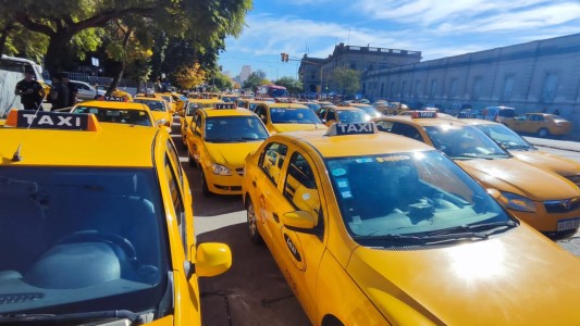 Córdoba: la Municipalidad garantiza que habrá servicio de taxis el martes 2 de mayo