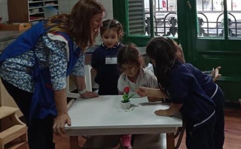 Dos de cada tres niñas y niños en Argentina son pobres o están privados de derechos básicos