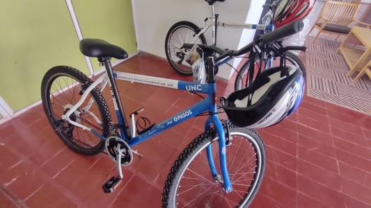 La Universidad Nacional de Córdoba entregó 200 bicicletas a estudiantes