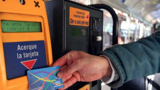 Habilitaron 25 puntos de carga para la tarjeta Red Bus