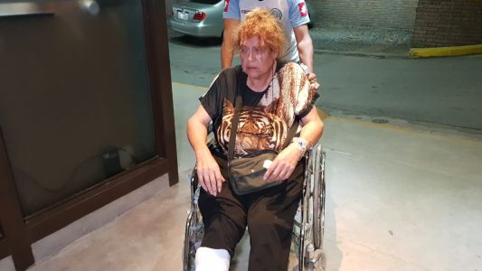 Barrio San Ignacio: la asaltaron, les dio todo y la balearon