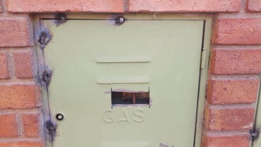 B° Talleres:  soldaron las tapas de medidores de gas