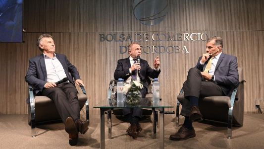 Luis Juez se mostró con Macri en la Bolsa de Comercio