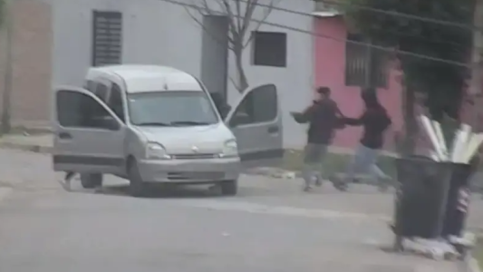 Grupo de adolescentes de entre 13 y 15 años atacaron a un conductor de Uber