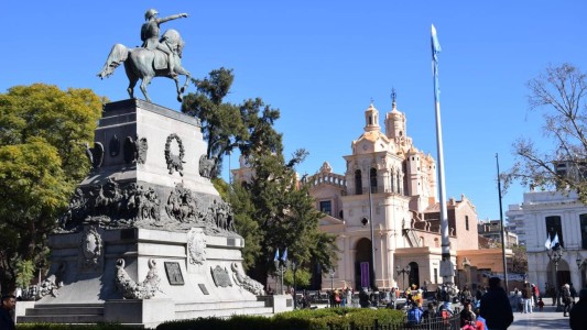 Desfile cívico militar 450° Aniversario de la ciudad: esquema de cortes y desvíos