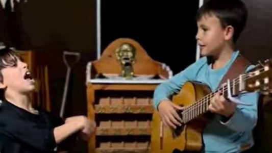 La historia detrás del viral: los amigos de 8 años que se juntan a cantar folclore