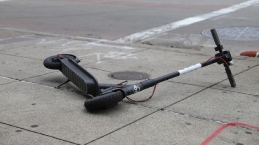 Video: un cordobés creó un monopatín que hizo explotar las redes