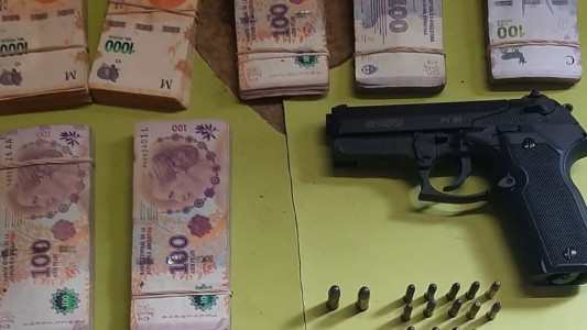 Allanamientos: Detienen a tres personas con dinero, armas y autos en distintos barrios de Córdoba
