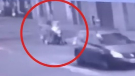 Video: el momento del ataque de motochorros a Morena