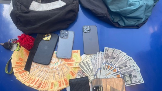 Le robaron el celular, tenía geolocalización: los detuvo la policía con tres teléfonos más