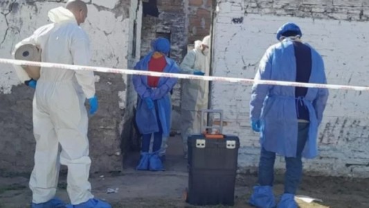 Asesinaron a una mujer en Tucumán: fue apuñalada y sufrió heridas de quemaduras