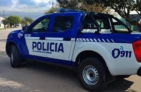 Dos menores fueron detenidos con armas y habrían amenazado de muerte a una vecina