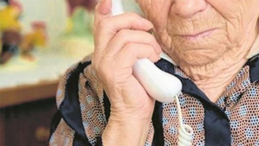 Se hicieron pasar por empleados bancarios para estafar y secuestrar a una anciana en Córdoba