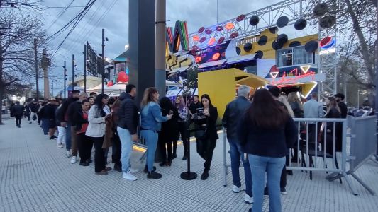 La mona museo bar celebra su primer cumpleaños