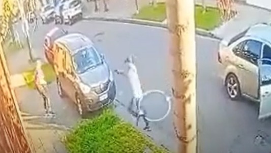 Video: delincuentes le dispararon a una mujer en la pierna y le robaron una mochila con US$ 10.000