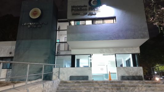 Una mujer fue brutalmente golpeada por naranjitas en barrio Güemes